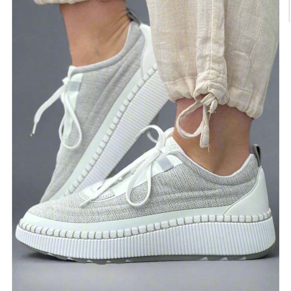 Cougar Sayah waterproof platform sneakers.Chalk/off white. NWOB